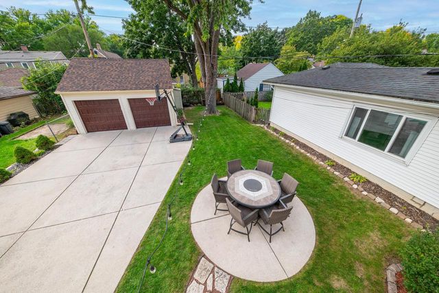 2473 N 84th STREET, Wauwatosa, WI 53226