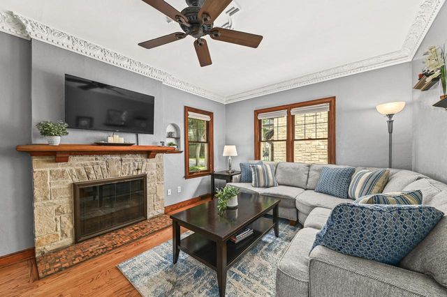 2473 N 84th STREET, Wauwatosa, WI 53226
