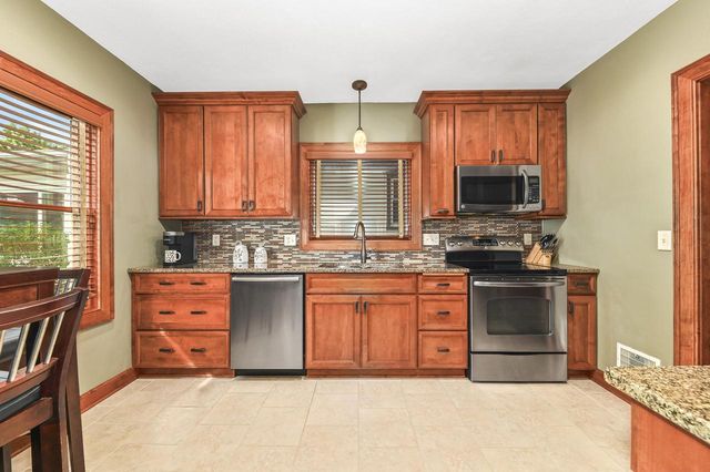 2473 N 84th STREET, Wauwatosa, WI 53226