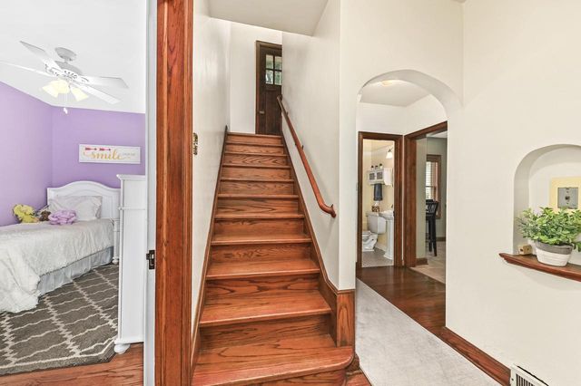 2473 N 84th STREET, Wauwatosa, WI 53226