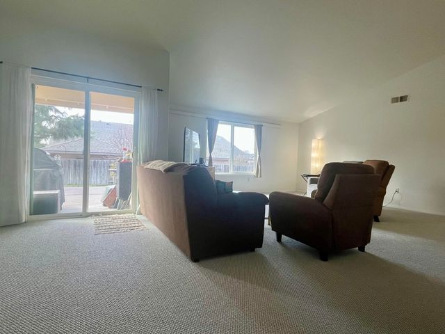 2518 Sari Drive, Klamath Falls, OR 97601