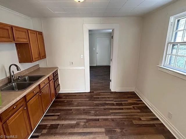 1911 Francis Street, Winston-salem, NC 27107
