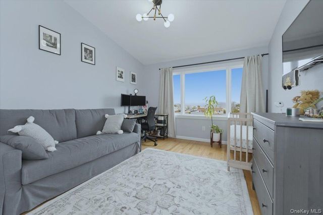 379 W Broadway B, Long Beach, NY 11561