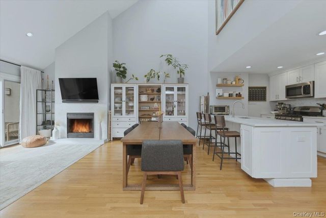 379 W Broadway B, Long Beach, NY 11561