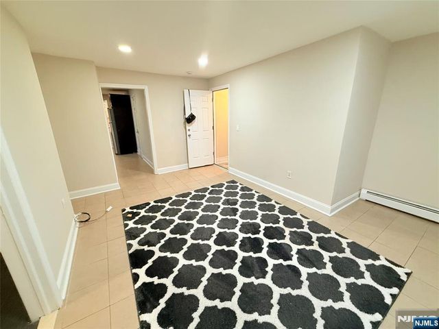 1 Graham Avenue, Paterson, NJ 07524