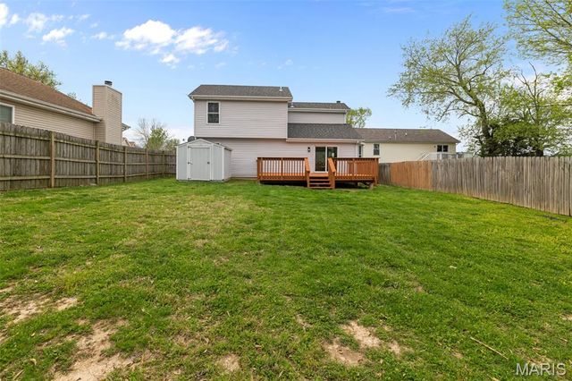 32 Queensboro Drive, St Peters, MO 63376