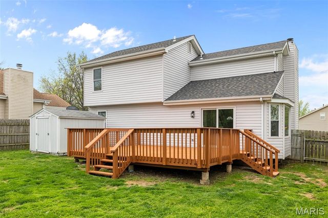 32 Queensboro Drive, St Peters, MO 63376