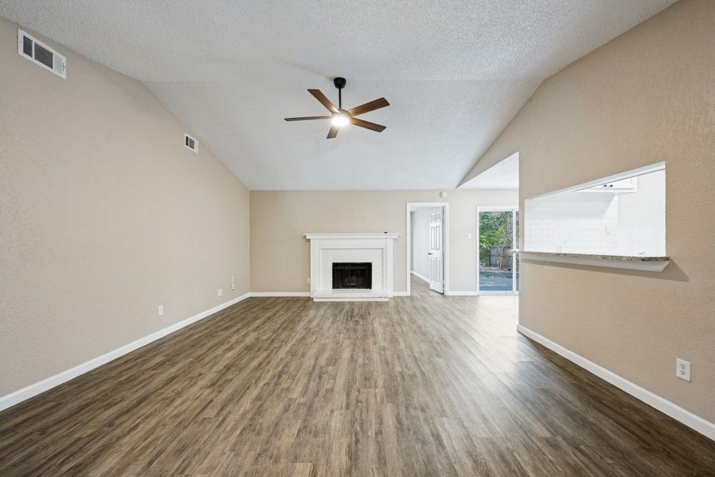 1509 Caplin Drive, Arlington, TX 76018 — photo 3