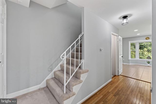 9040 ROSEWALL CT, Springfield, VA 22152