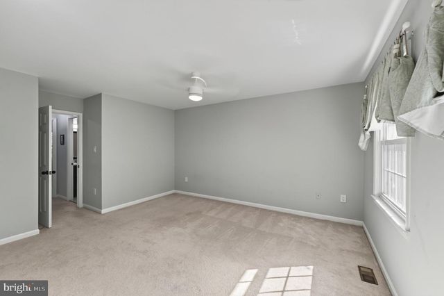 9040 ROSEWALL CT, Springfield, VA 22152