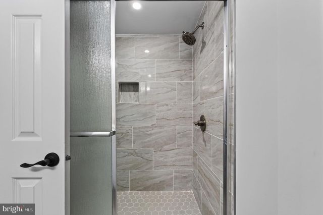 9040 ROSEWALL CT, Springfield, VA 22152