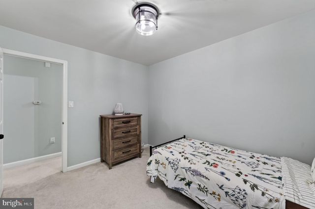 9040 ROSEWALL CT, Springfield, VA 22152