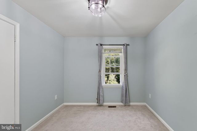 9040 ROSEWALL CT, Springfield, VA 22152