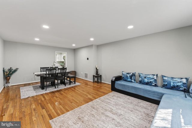 9040 ROSEWALL CT, Springfield, VA 22152