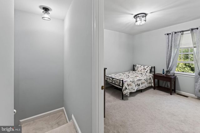 9040 ROSEWALL CT, Springfield, VA 22152