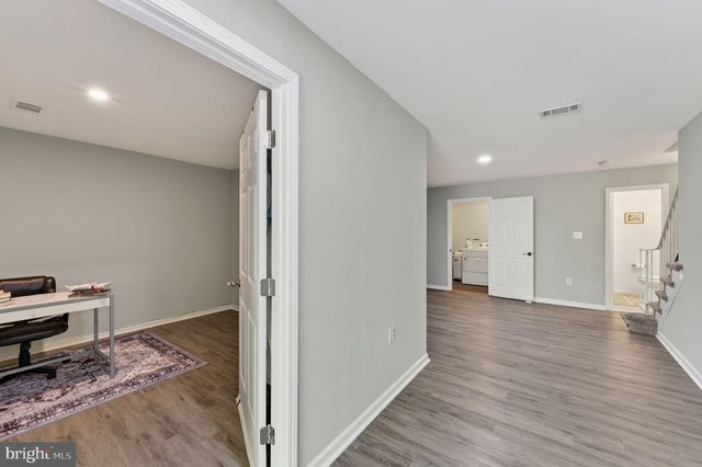 9040 ROSEWALL CT, Springfield, VA 22152