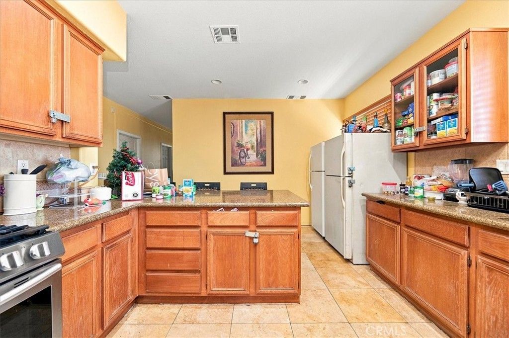 Image 11 of property listing at 15290 Alexandria, Adelanto, CA 92301