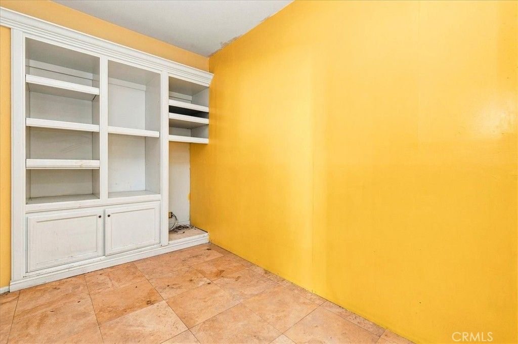 Image 16 of property listing at 15290 Alexandria, Adelanto, CA 92301