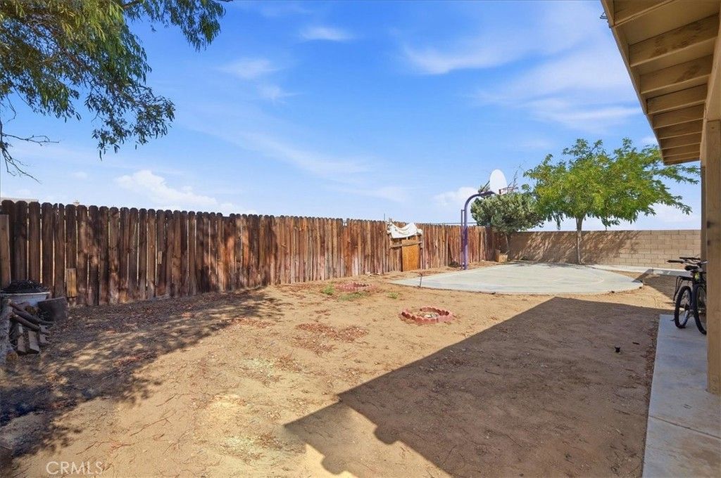 Image 34 of property listing at 15290 Alexandria, Adelanto, CA 92301