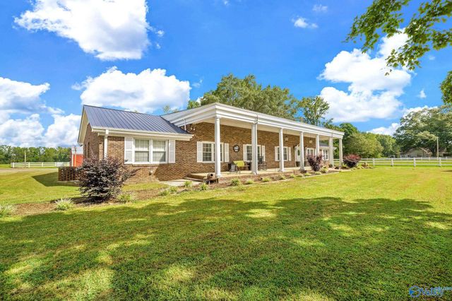 2218 Highpoint Road, Albertville, AL 35950