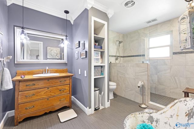 2218 Highpoint Road, Albertville, AL 35950