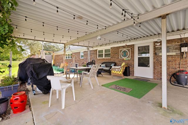 2218 Highpoint Road, Albertville, AL 35950