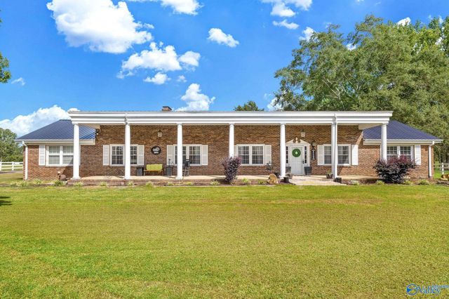 2218 Highpoint Road, Albertville, AL 35950