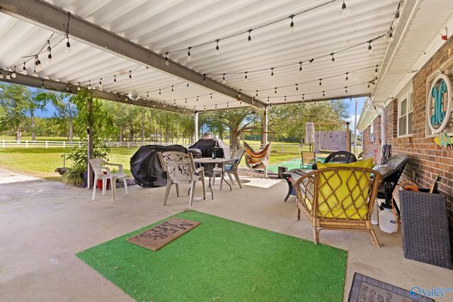 2218 Highpoint Road, Albertville, AL 35950