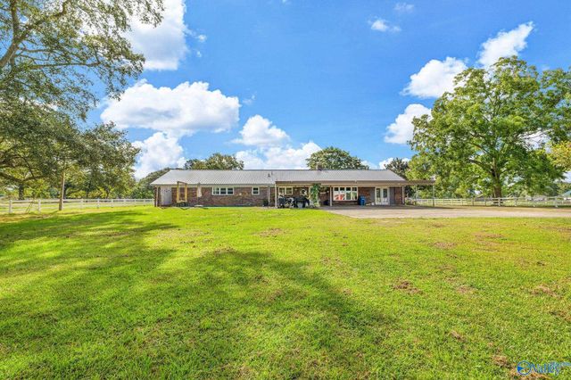 2218 Highpoint Road, Albertville, AL 35950
