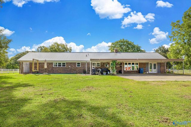 2218 Highpoint Road, Albertville, AL 35950