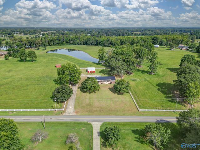 2218 Highpoint Road, Albertville, AL 35950