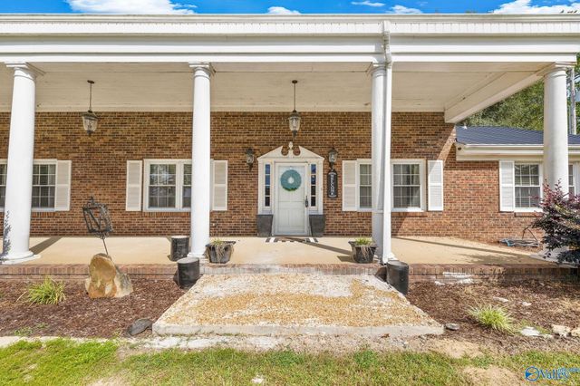 2218 Highpoint Road, Albertville, AL 35950