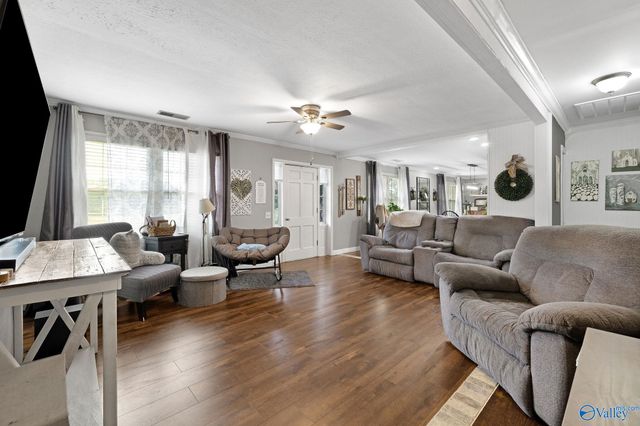 2218 Highpoint Road, Albertville, AL 35950