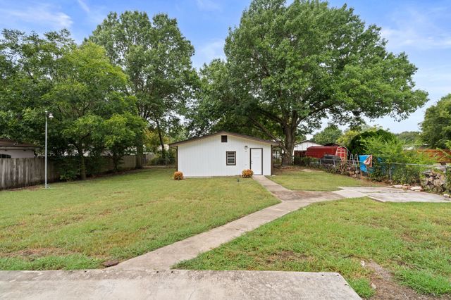 103 N Summit Street, Red Oak, TX 75154