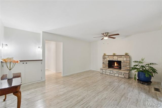 13028 Ambois Drive, Creve Coeur, MO 63141