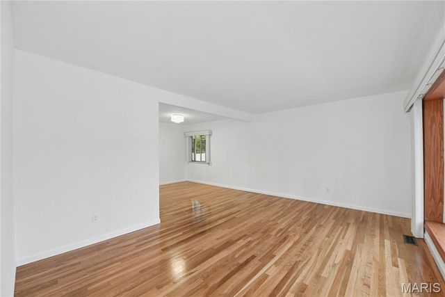 13028 Ambois Drive, Creve Coeur, MO 63141