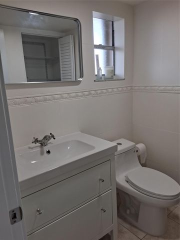 9800 Sunrise Lakes Boulevard 109, Sunrise, FL 33322