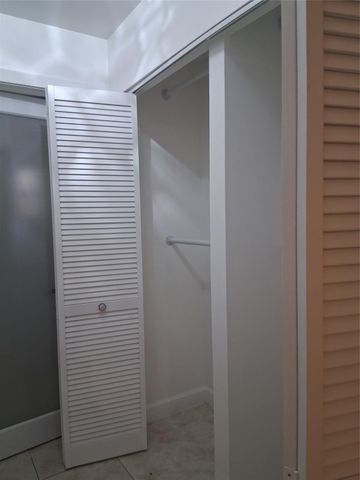 9800 Sunrise Lakes Boulevard 109, Sunrise, FL 33322