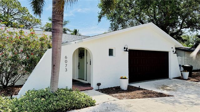 6073 TANGLEWOOD DRIVE NE, St Petersburg, FL 33703