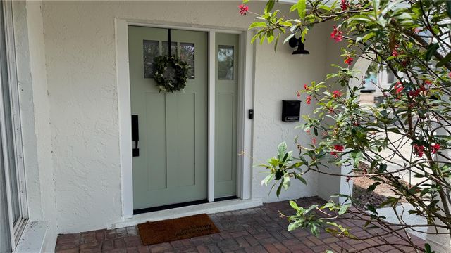 6073 TANGLEWOOD DRIVE NE, St Petersburg, FL 33703