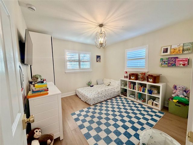 6073 TANGLEWOOD DRIVE NE, St Petersburg, FL 33703