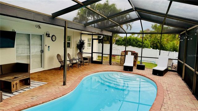 6073 TANGLEWOOD DRIVE NE, St Petersburg, FL 33703