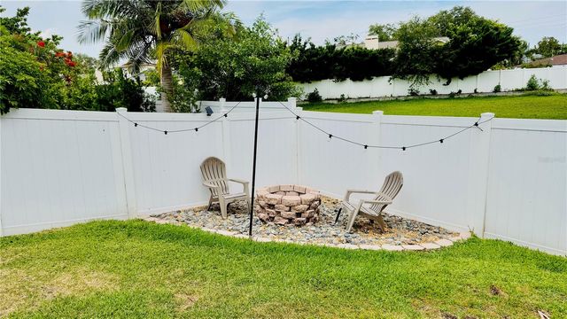 6073 TANGLEWOOD DRIVE NE, St Petersburg, FL 33703
