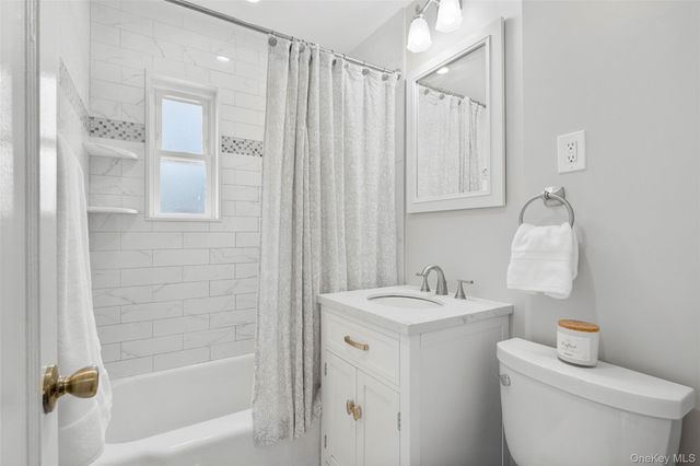 1825 Palmer Avenue 2D, Larchmont, NY 10538