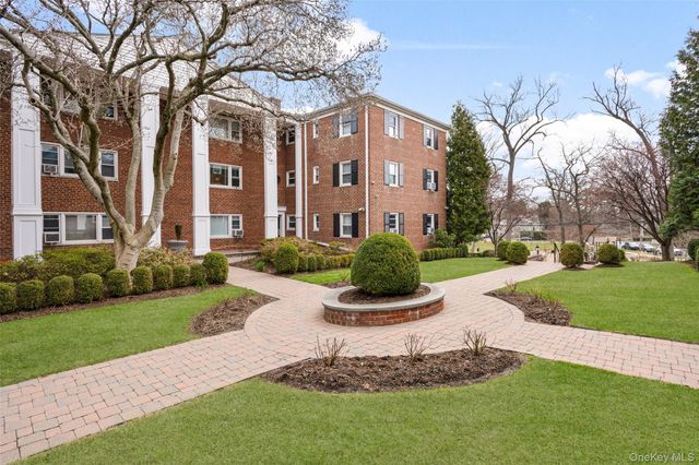 1825 Palmer Avenue 2D, Larchmont, NY 10538