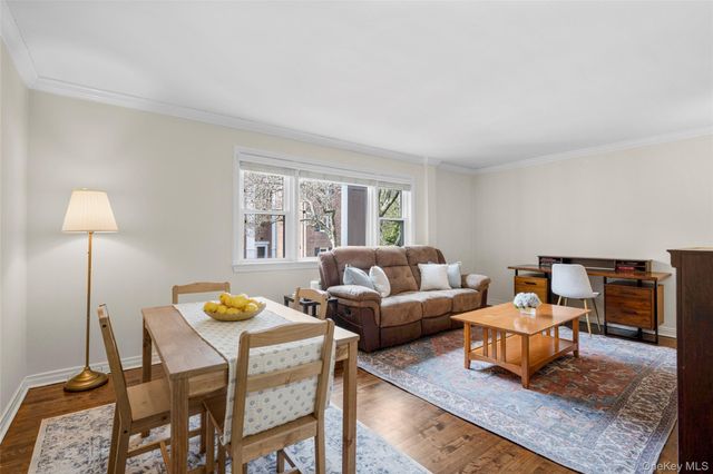 1825 Palmer Avenue 2D, Larchmont, NY 10538