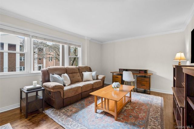 1825 Palmer Avenue 2D, Larchmont, NY 10538