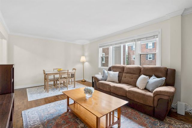 1825 Palmer Avenue 2D, Larchmont, NY 10538