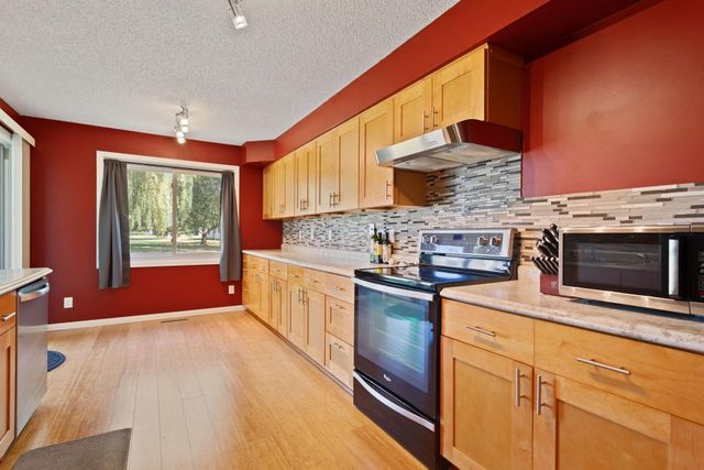 4334 Evergreen Drive, Vadnais Heights, MN 55127