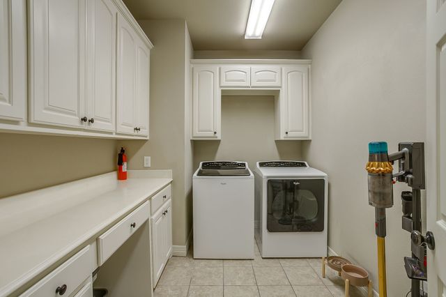 542 S Sugartree Drive, Lipan, TX 76462